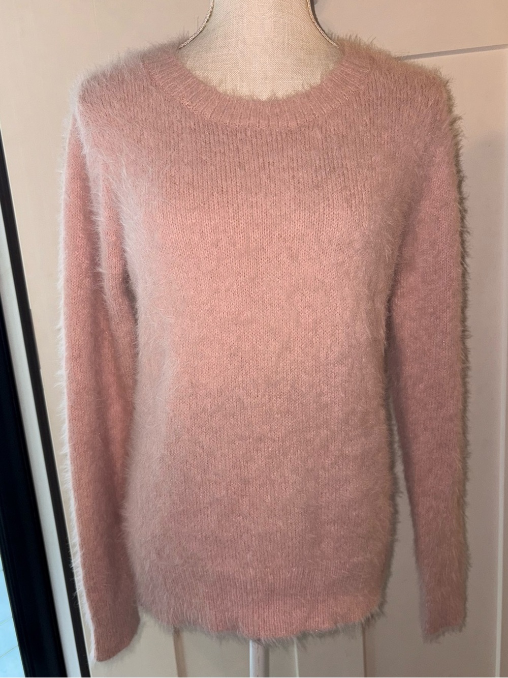 A New Day Fuzzy Pink Sweater Women’s Medium Fall Winter Cozy Crew New w/out Tags